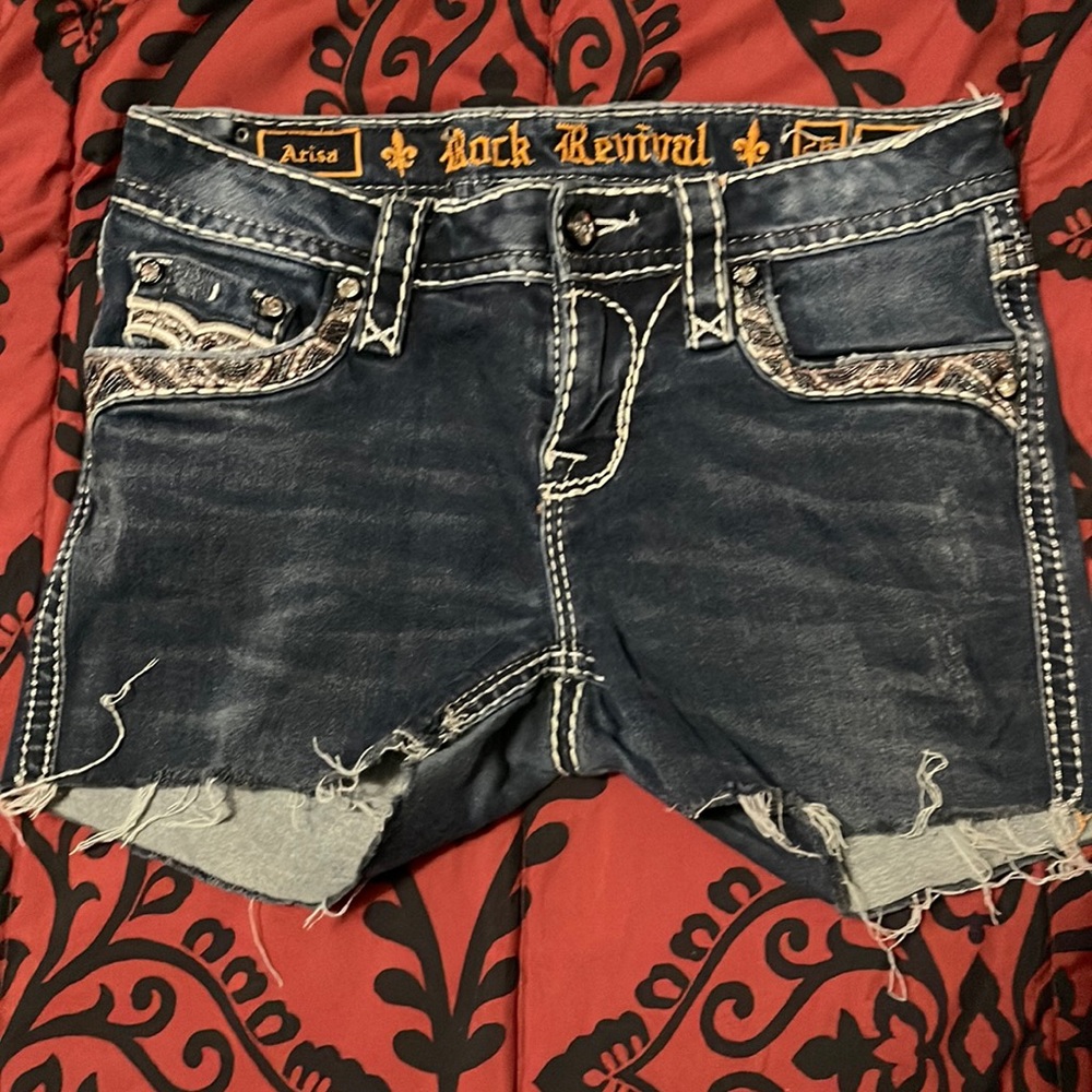 ROCK REVIVAL SHORTS (26) skinny